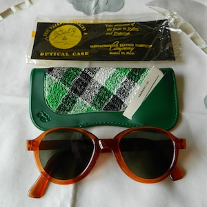 Tue Vintage Rare Original Panto Round Framed Sunglasses.  Made in England. NOS 1940&#39;s. With case. Made in USA. NOS. Exc*****