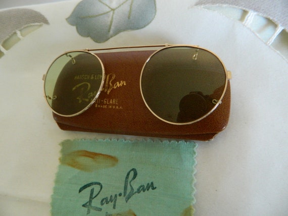 True Vintage Rare B&L Ray Ban Clip On Sunglasses … - image 3