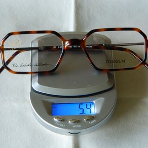True Vintage Rare  STEPPER TITANIUM Eyeglasses Frame With Demo Lenses. 140  E-9582N  F190   46 x 16  TITANIUM. Nos. Exc*****
