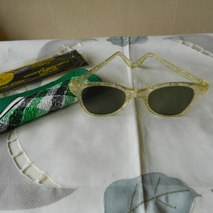 True Vintage Rare Original Pair Glitter Frame  Sunglasses. Made in England.  50&#39;s. NOS.
