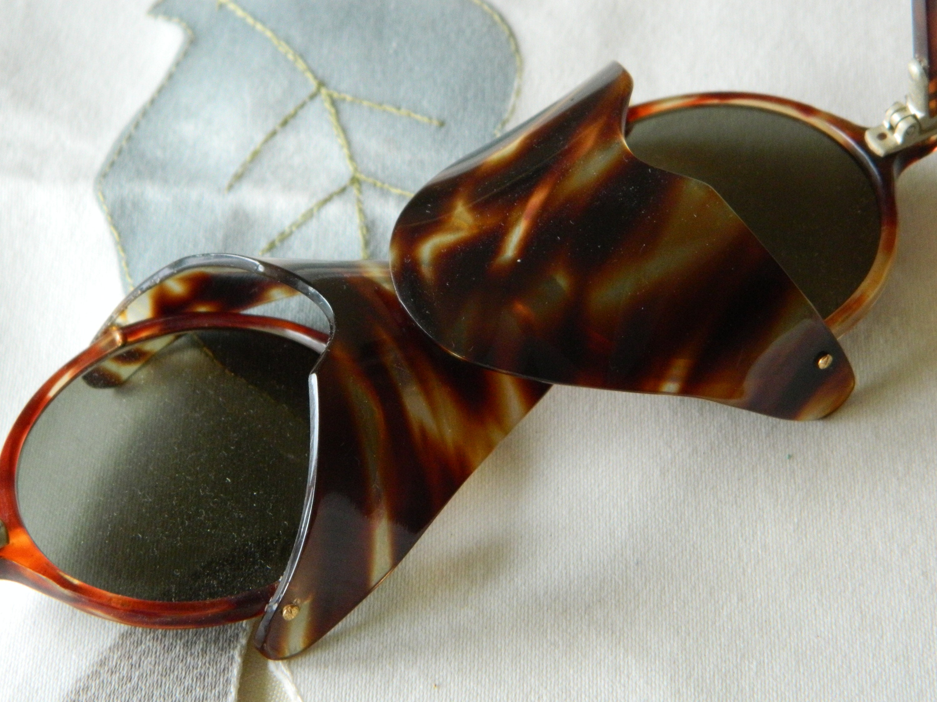 Rare Vintage Oversized Faux Tortoise Sunglasses NOS XXL Geometric Edition Tortoise Brown Acetate – Vintage  main image 3