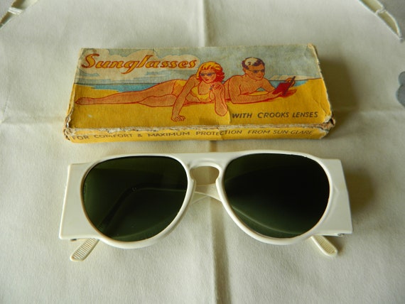 True Vintage Rare Authentic Crookes Glass Lens Sun