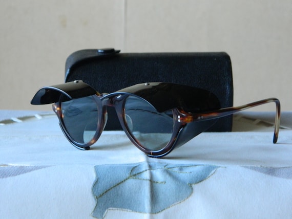 Vintage Panto Sunglasses With Side Shades - 1950s Made in 