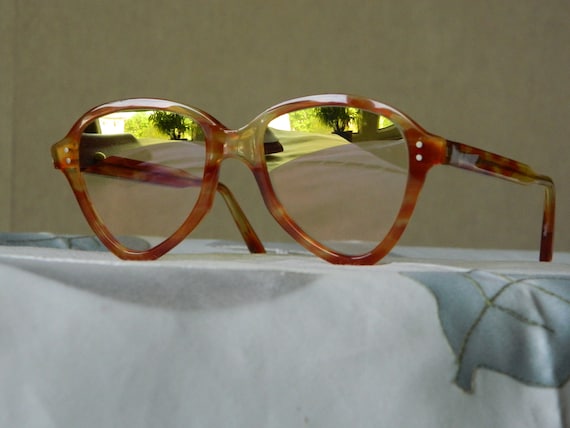 True Vintage Rare Tortoise Shell Effect Hand Made… - image 1