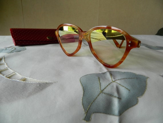 True Vintage Rare Tortoise Shell Effect Hand Made… - image 4