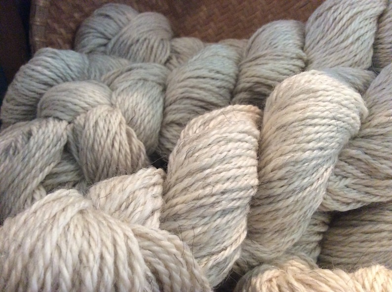 FREE SHIPPING Icelandic lambMerinoSilk 3 ply Worsted yarn 200 ydsskein ivory Reduced price Soft!
