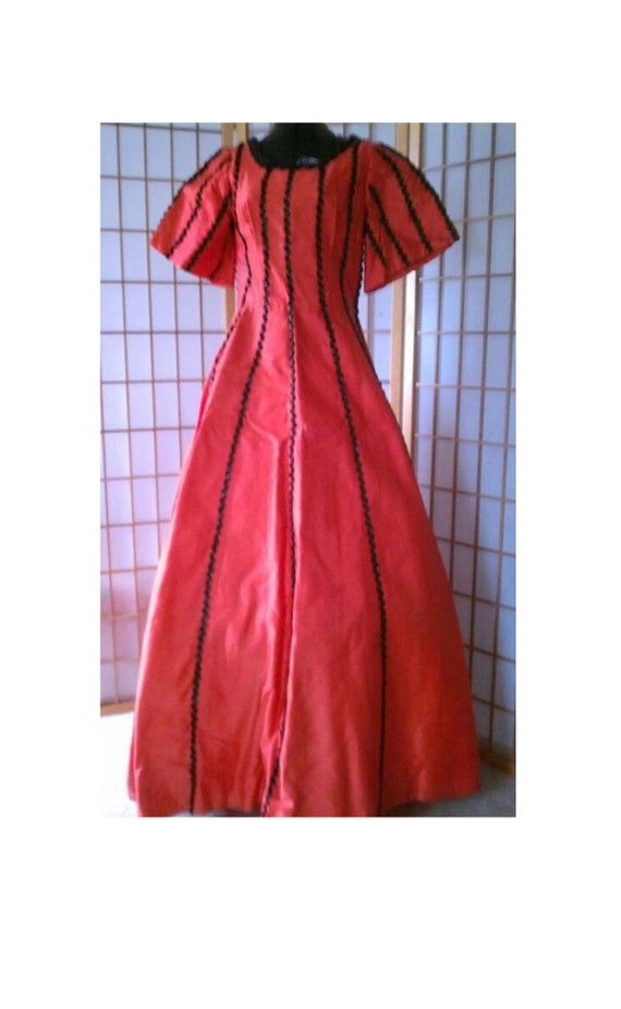 red mardi gras dress This Rebecca Vallance gown is made for your next Mardi Gras ball Perfect for Endymion falling on Valentine's Day Cameron Gown available in sizes 8 & 10 for $1,095 and