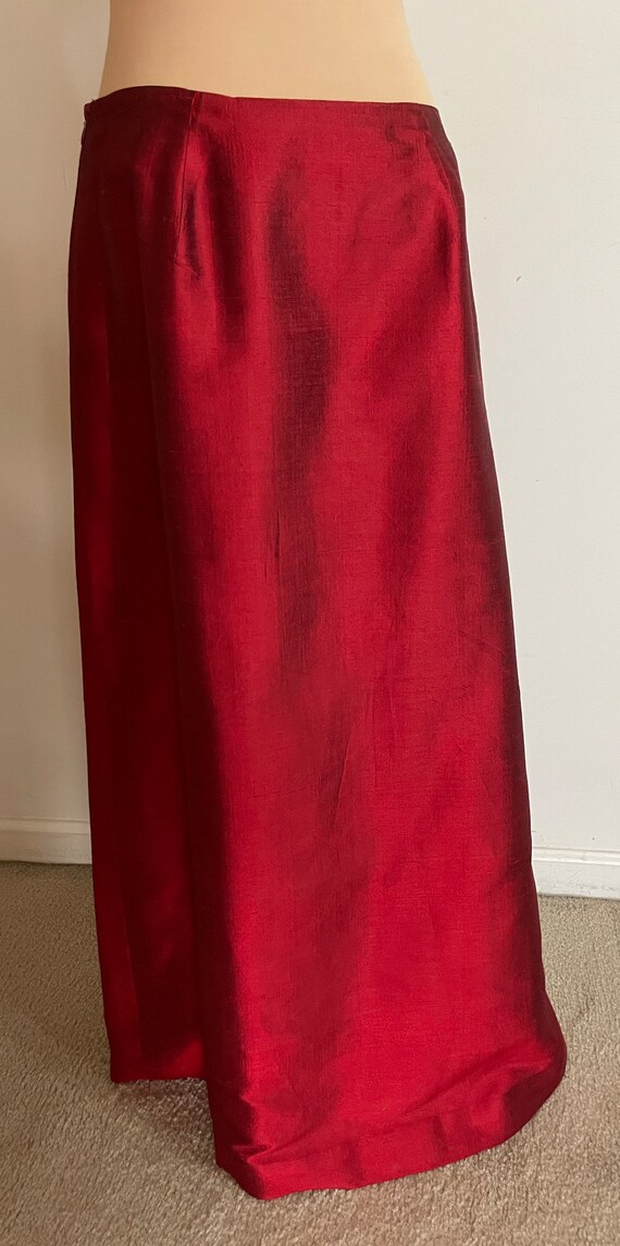 Beautiful Red Silk or Blend Skirt in Medium Size … - image 5