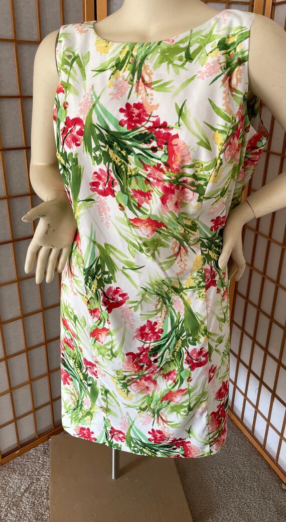 Stunning Floral Summer Shift/Sheath Dress in Plus… - image 3