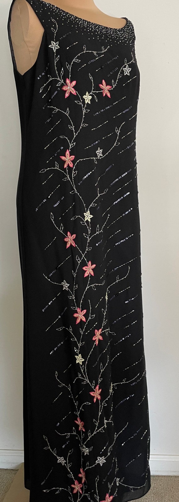 Sweet Long Black Dress With Silver, Red and Yellow Embroidery by Mimi Never Worn New With Tags Large Size 18 Great Vintage Condition - Etsy Sweet Long Black Dress With Silver, Red and Yellow Embroidery by Mimi Never Worn New With Tags Large Size 18 Great Vintage Condition - Etsy