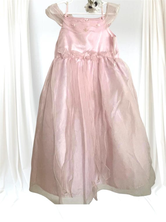 Pink Chiffon Flower Girl Dress in Size 6x With Tiny Satin Flowers and  Petticoat in Excellent Condition for Wedding or Anniversary - Etsy