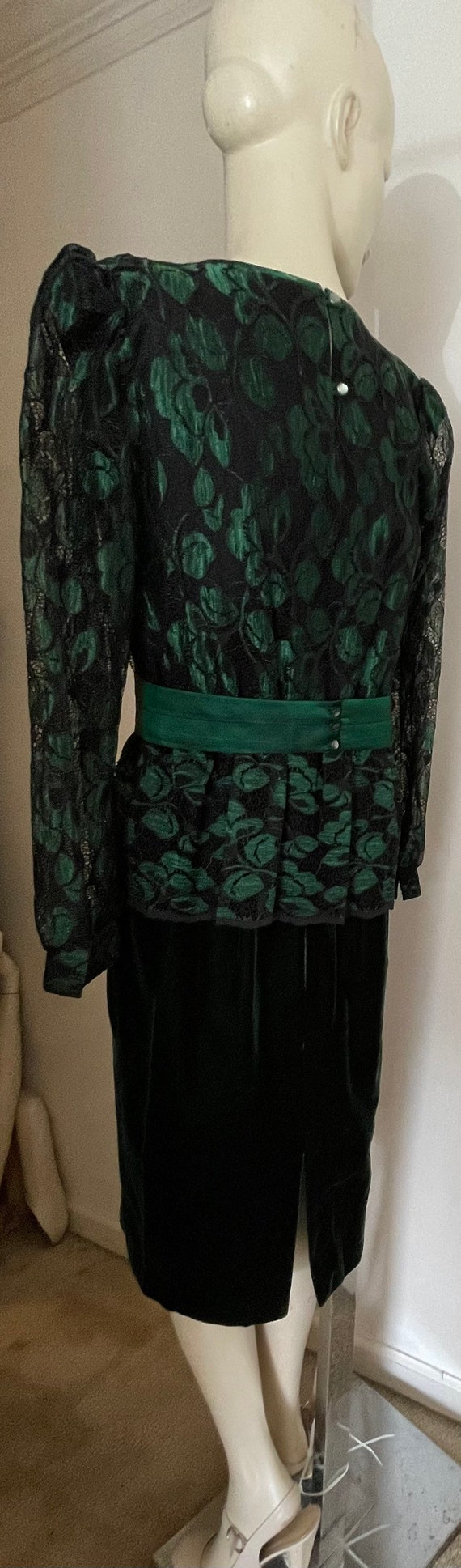 Great 80s Green Velvet with Lace Top Formal Prom … - image 3