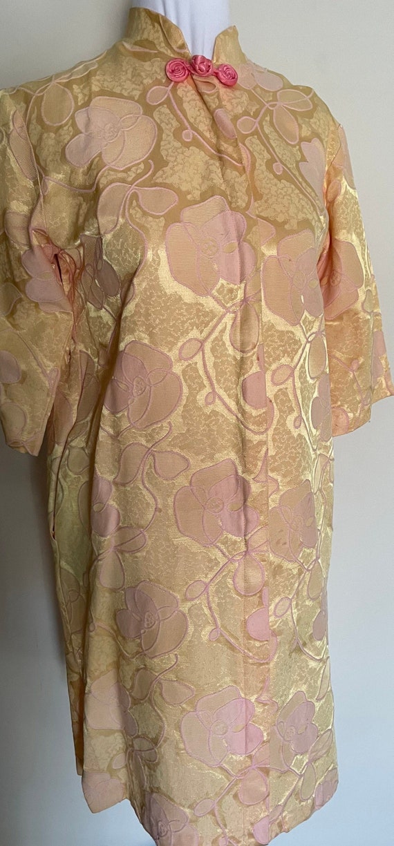 60s or 70s Mod Qipao or Cheongsam Style Dress Yel… - image 8