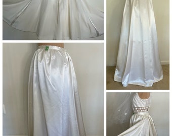 White Satin Formal Skirt Beak-away for Wedding Overskirt Size Very Good/Excellent Vintage Condition