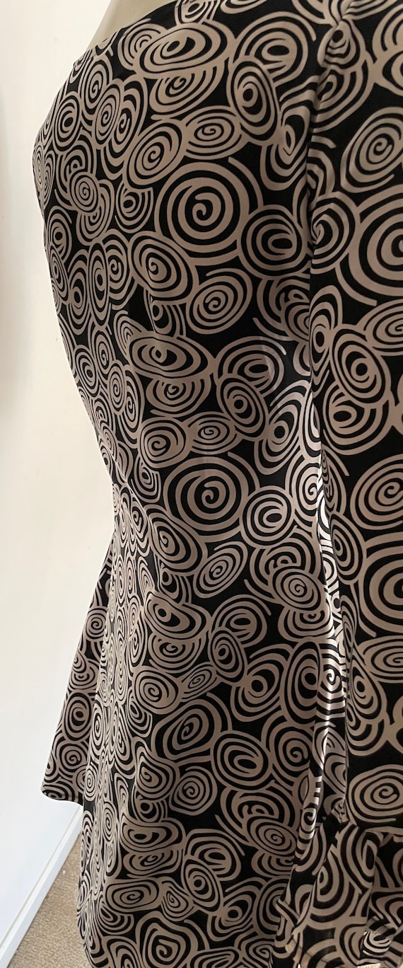 sizzler mini dress Sweet 70s Sizzler Style Mini Dress Vintage 90s Mod in Black and White  Swirls Medium Size Great Condition