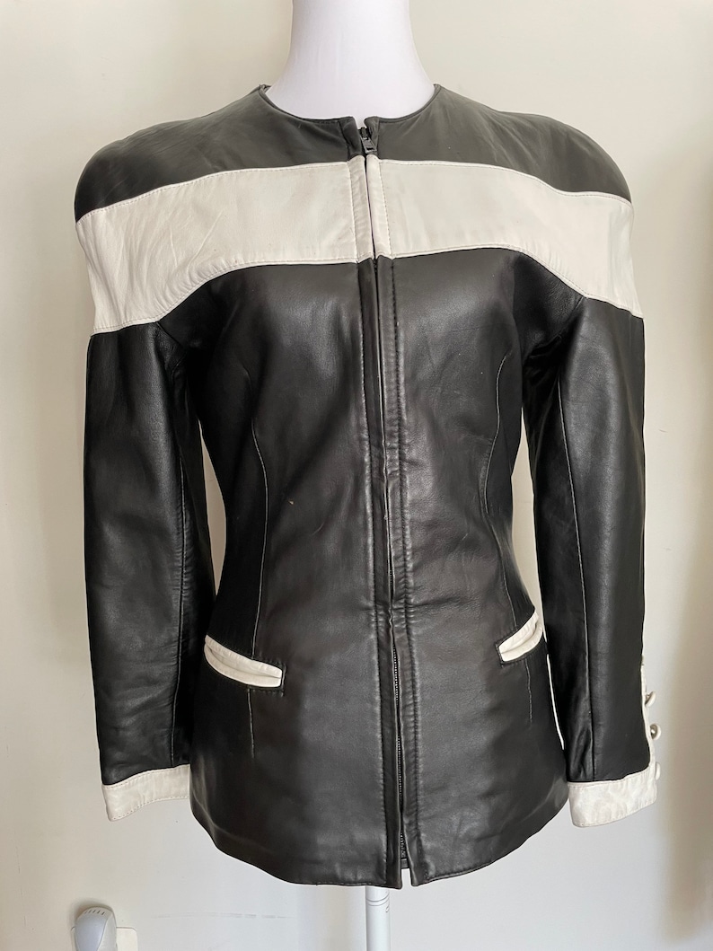 80s Black and White Soft Leather Vintage Jacket with Fitted Style, Zip Front, Cuffed Sleeves, Slash Pockets by Tannery West XS Extra Small image 2