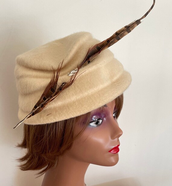 Creamy Wool Fur Cloche Midcentury Hat With Pheasant Feather 