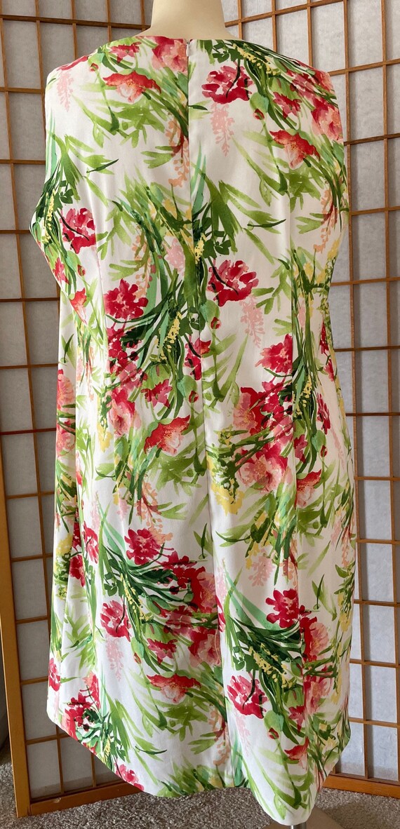 Stunning Floral Summer Shift/Sheath Dress in Plus… - image 4