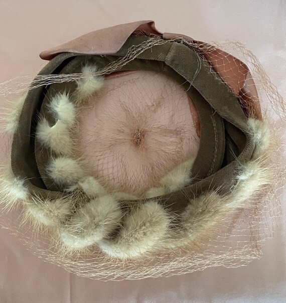 40s Fabulous Fur Crown Mink Tail Hat, Pillbox Style With  display picture 2