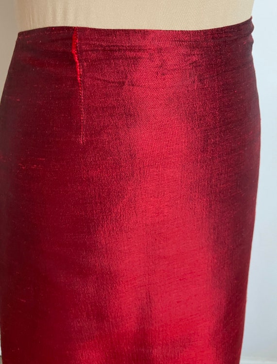 Beautiful Red Silk or Blend Skirt in Medium Size … - image 8