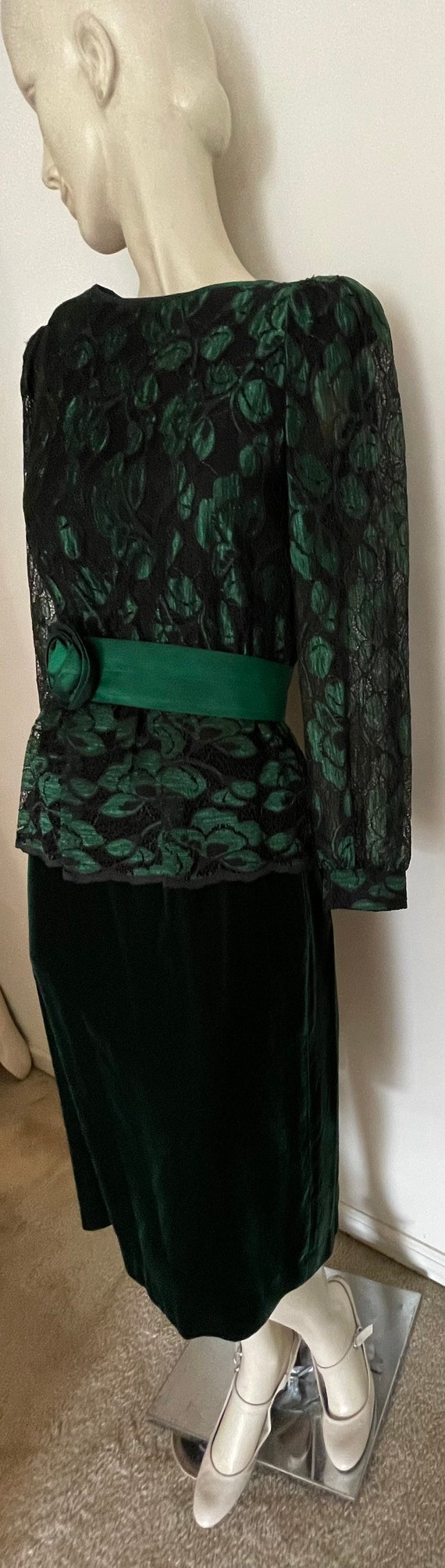 Great 80s Green Velvet with Lace Top Formal Prom … - image 6