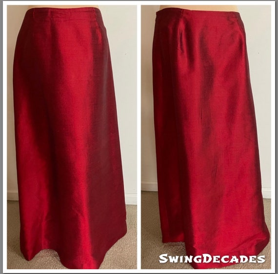 Beautiful Red Silk or Blend Skirt in Medium Size … - image 1