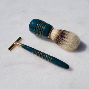 Vintage Italian Bakelite Men&#39;s Badger Hair Shaving Brush and Razor Shaving Set