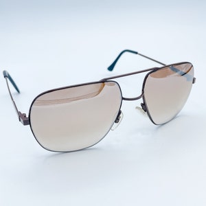 Vintage Leichte Pilotenbrille mit geschwungener Brücke