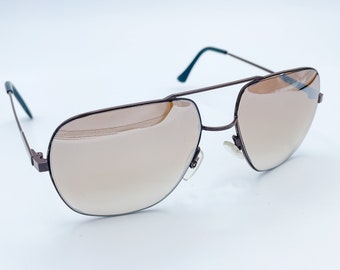 Vintage Leichte Pilotenbrille mit geschwungener Brücke