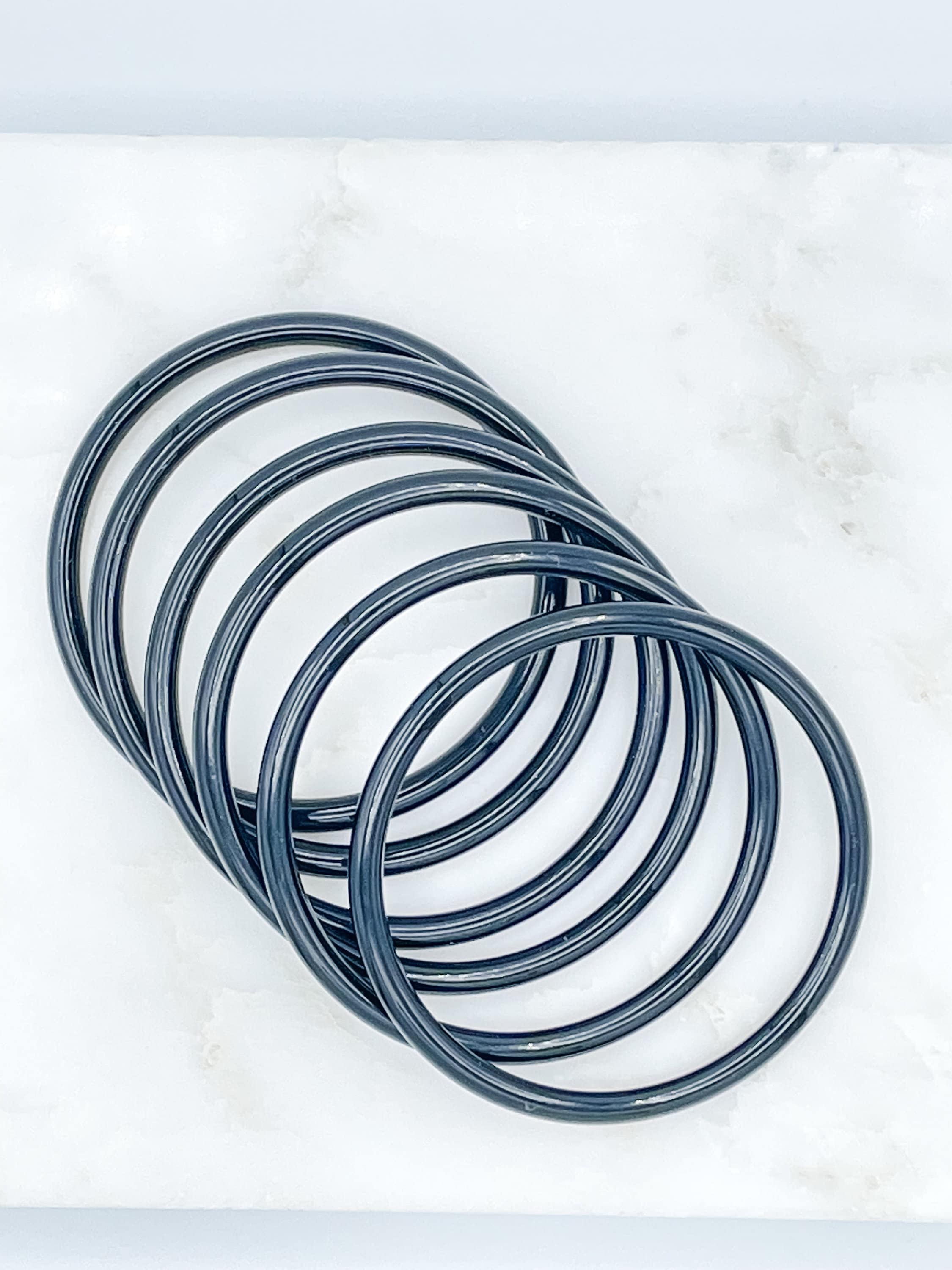 Thin Vintage Black Bangles Sold as Set of 6 - Etsy Thin Vintage Black Bangles Sold as Set of 6 - Etsy