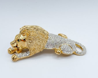 Sparkling Wild Animal Vintage 1980&#39;s Shoulder or Poncho Pin / Brooch