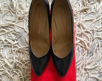 Zapatos de tacón vintage de piel negra para mujer de Charles Jourdan con estampado de piel de serpiente. Hechos en España. Talla 8.5 B.
