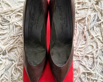 Vintage 1980's Charles Jourdan Paris classic leather pumps, made in France size 9.