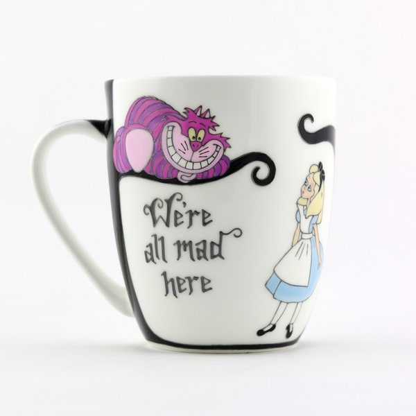 Tasse en porcelaine tendre Alice au pays des merveilles