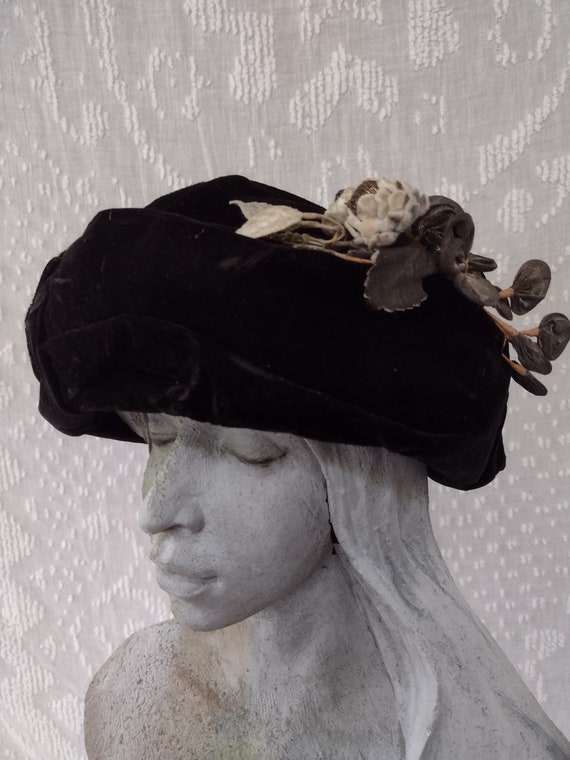 Antique Black Velvet Victorian/Edwardian Hat