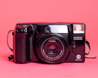 Fotocamera a pellicola Minolta Freedom Zoom 90 da 35 mm