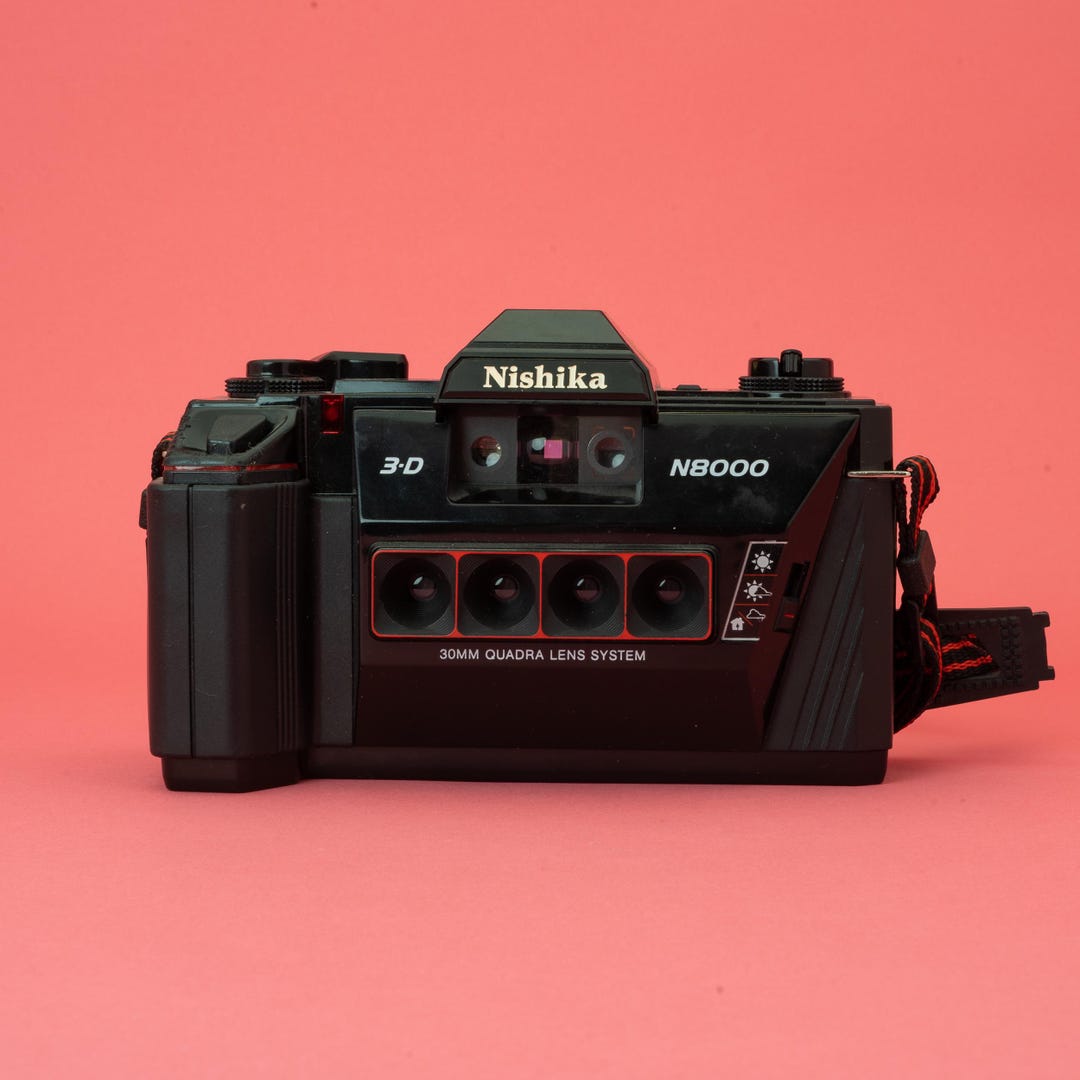 Nishika N8000 35mm 3Dカメラ　中古品 Nishika N8000 35mm Quadrascopic Stereo 3D Lenticular Camera AS IS