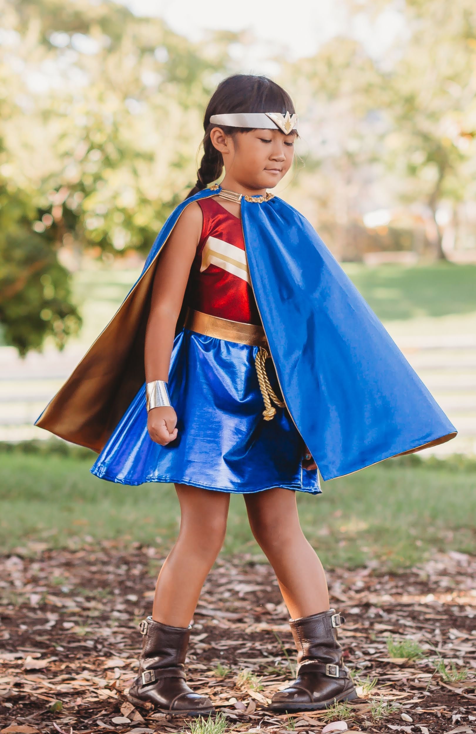 Wonder Woman Girls Superhero Halloween Cape Shield Accessories