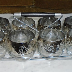 Dorothy Thorpe Roly Poly Silver Fade Embossed Deco Glasses w Carrier, vintage