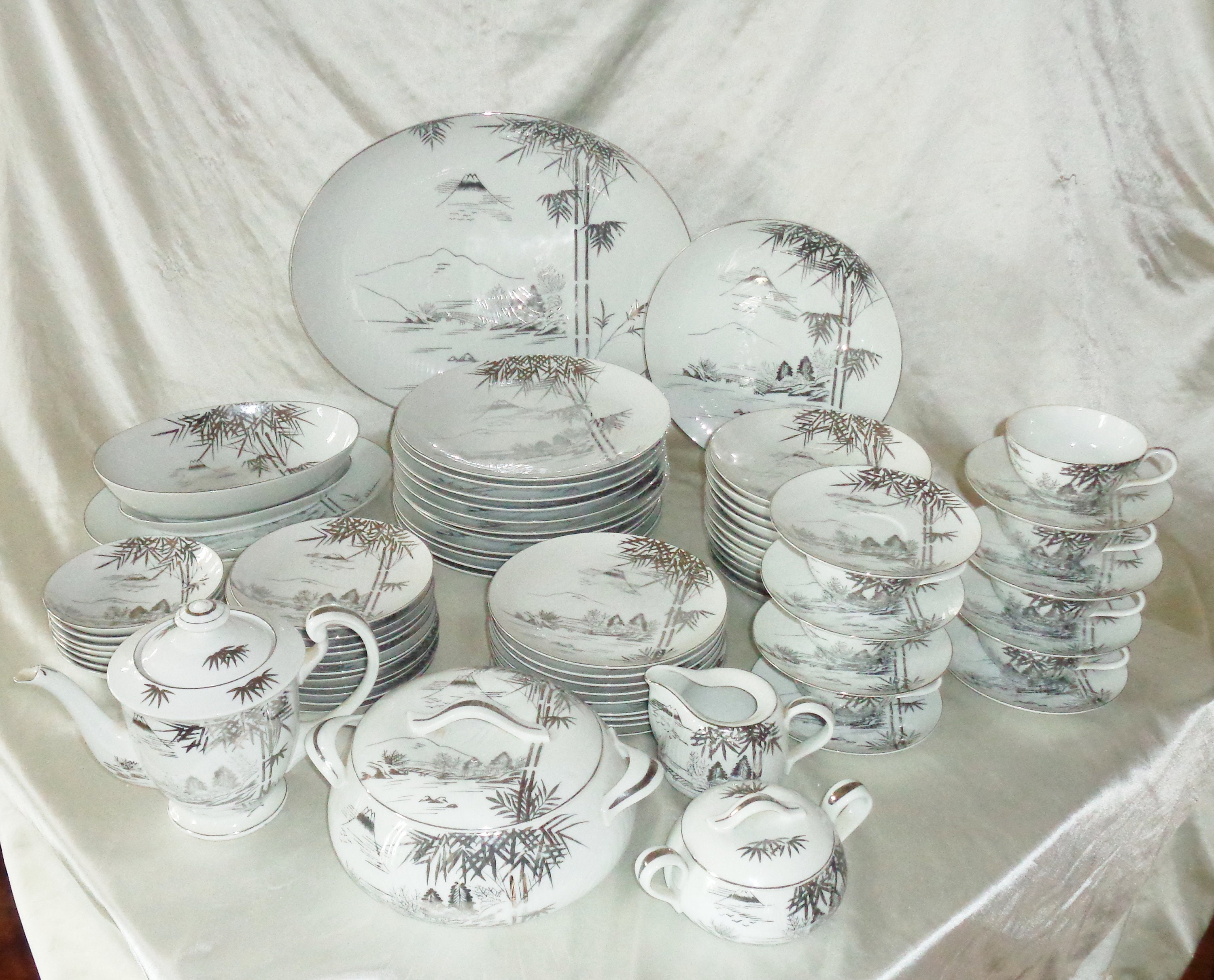 Kutani KUT250 Silver Bamboo Oriental Scene Fine China 73