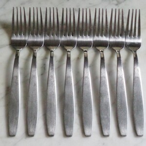 Oneida China 11C Stainless Steel 7 1/8 inch Set of 8 Salad Dessert Forks