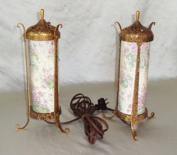 Antique Pillar Tripod Parlor Boudoir Buffet Mantle End Table Lamps Set w Connected Plug In Cord