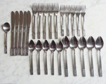 Splendide posate moderne vintage della metà del secolo Set di 50 posate  Nasco Danese Modern Japan Metal Fork Knife Spoon MCM Vassar Pattern per 8 -   Italia