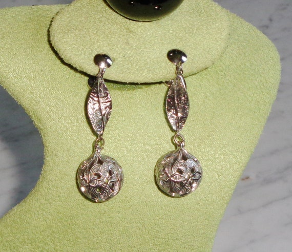 Earrings Dangly Silver Tone Metal 2 inch Long Scr… - image 1