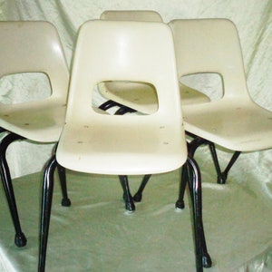 Stacking Fiberglass Shell Child Chairs Set of 4 in Off White Ivory Retro Vintage Mid Century