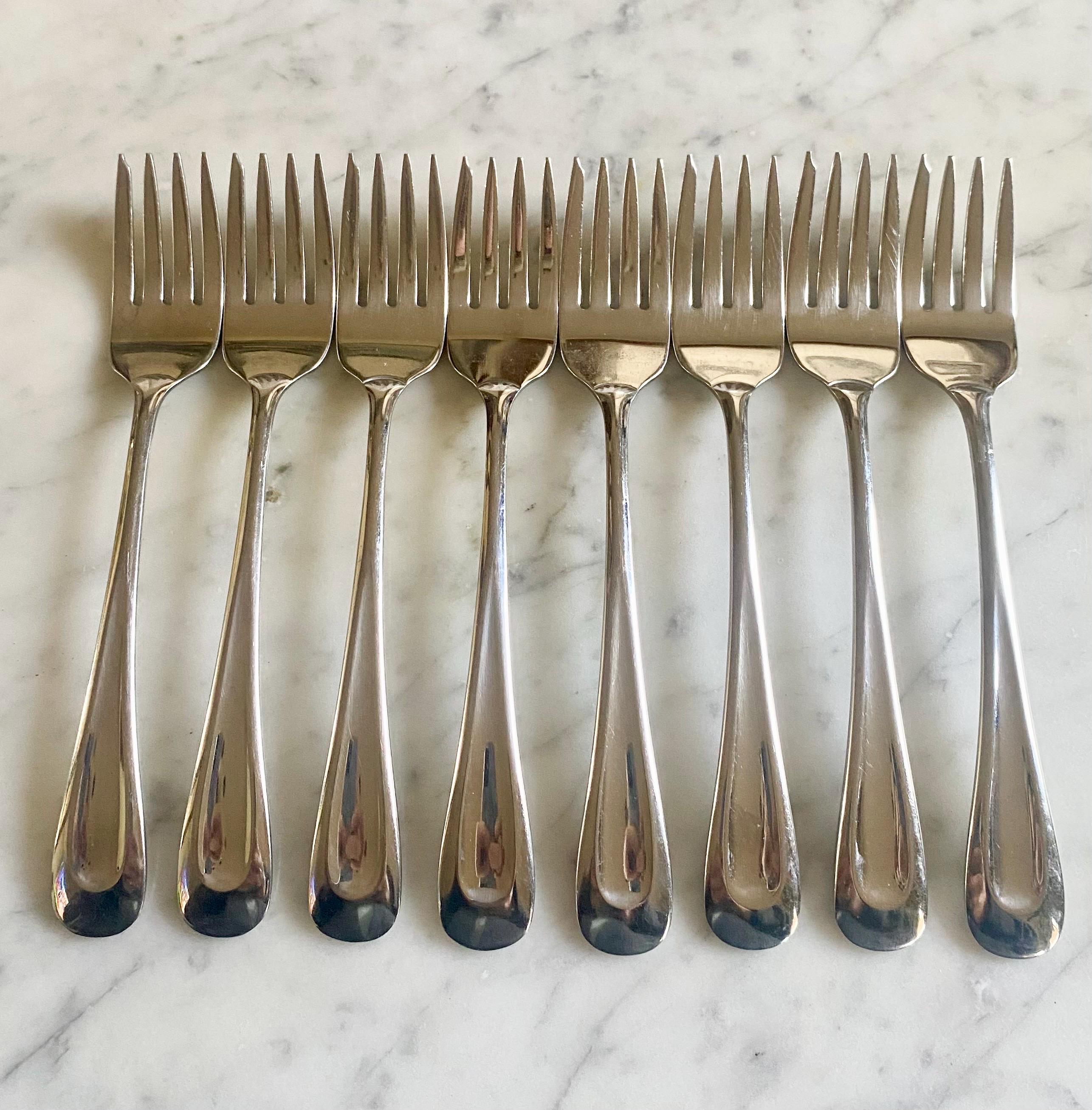 Oneida Satin Sand Dune Stainless Steel Flatware - Frosted Indent Silverware Set, Unused