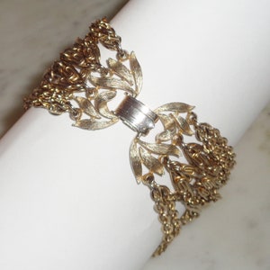 Lisner Chain Link 12 Strand Bracelet Vintage 7 inch Gold Tone Metal