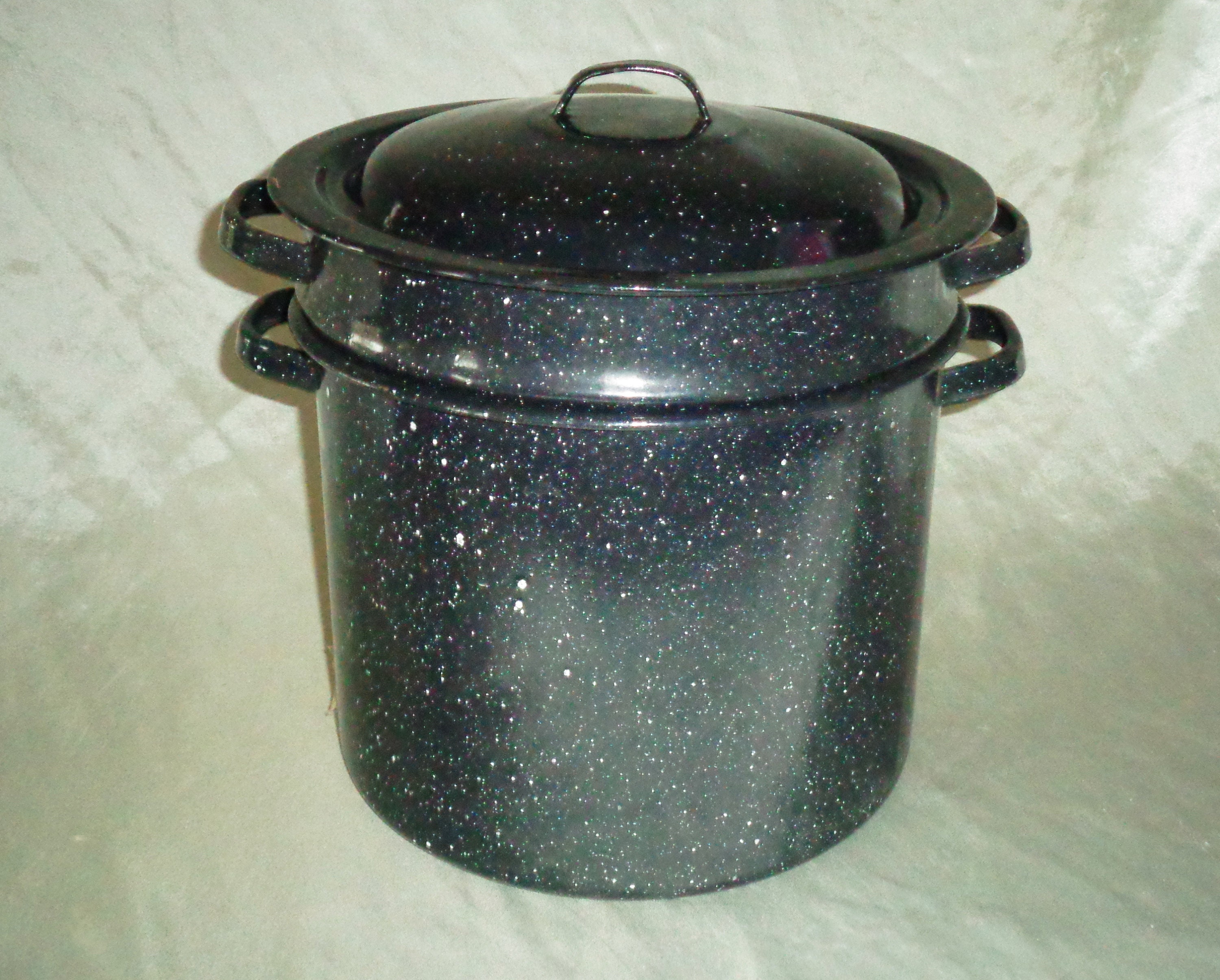 Crabby Jimbo Steamer Pot
