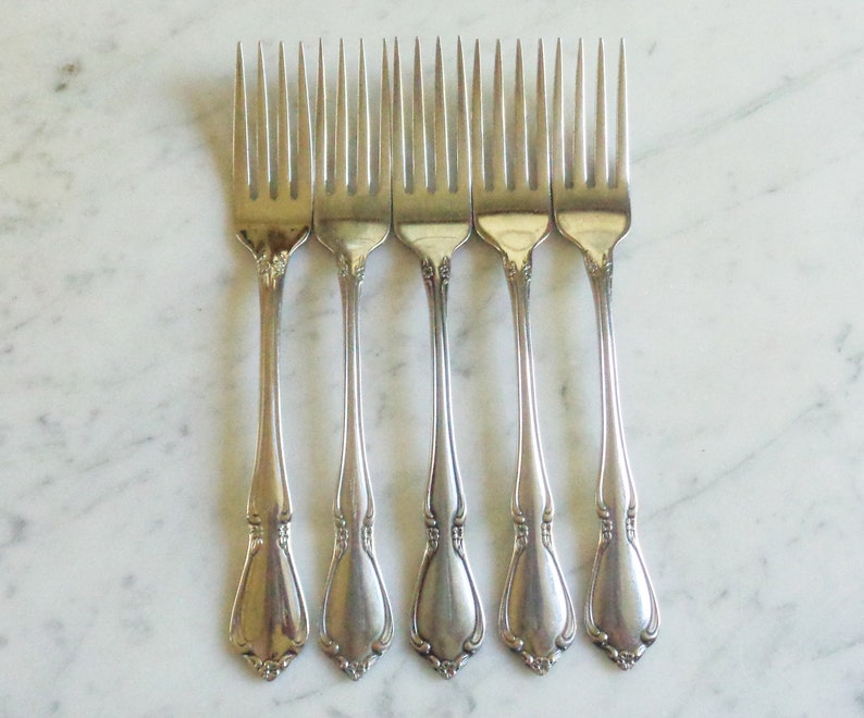 Chateau Oneidacraft Deluxe Stainless Steel 7 38 inch Dinner Forks set of 5