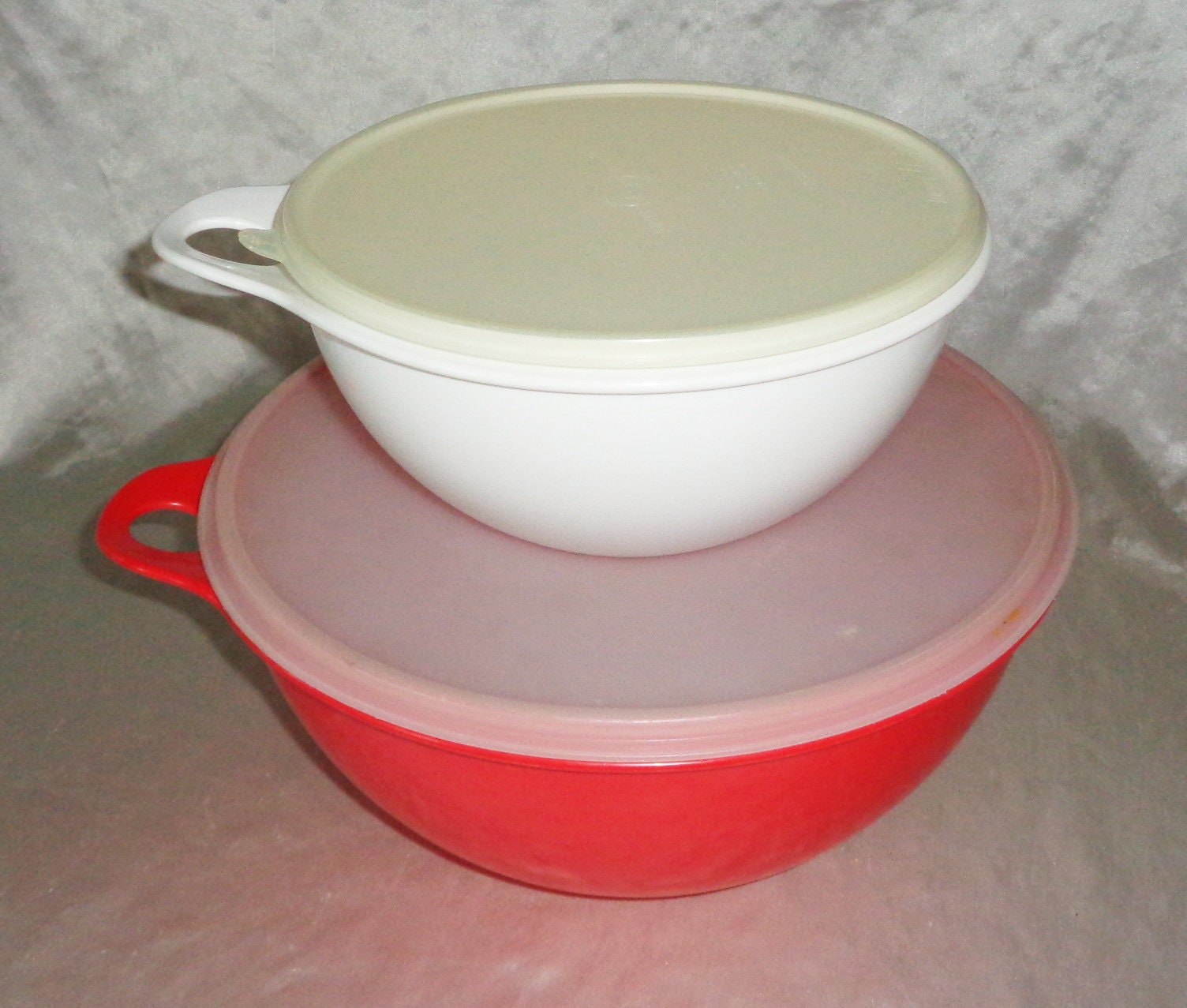 1950's 1960's Vintage Tupperware 274 Fix N Mix Large 26 Cup Mixing Bowl W/  Lid / Seal VERY Good Condition 